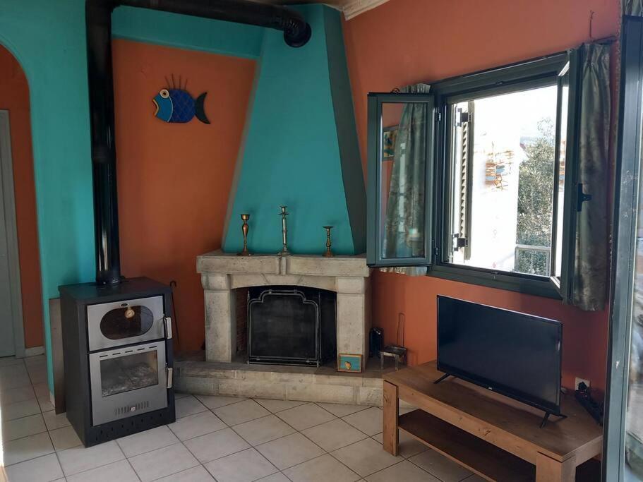 Stoupa Beachside Retro Apartment Kültér fotó
